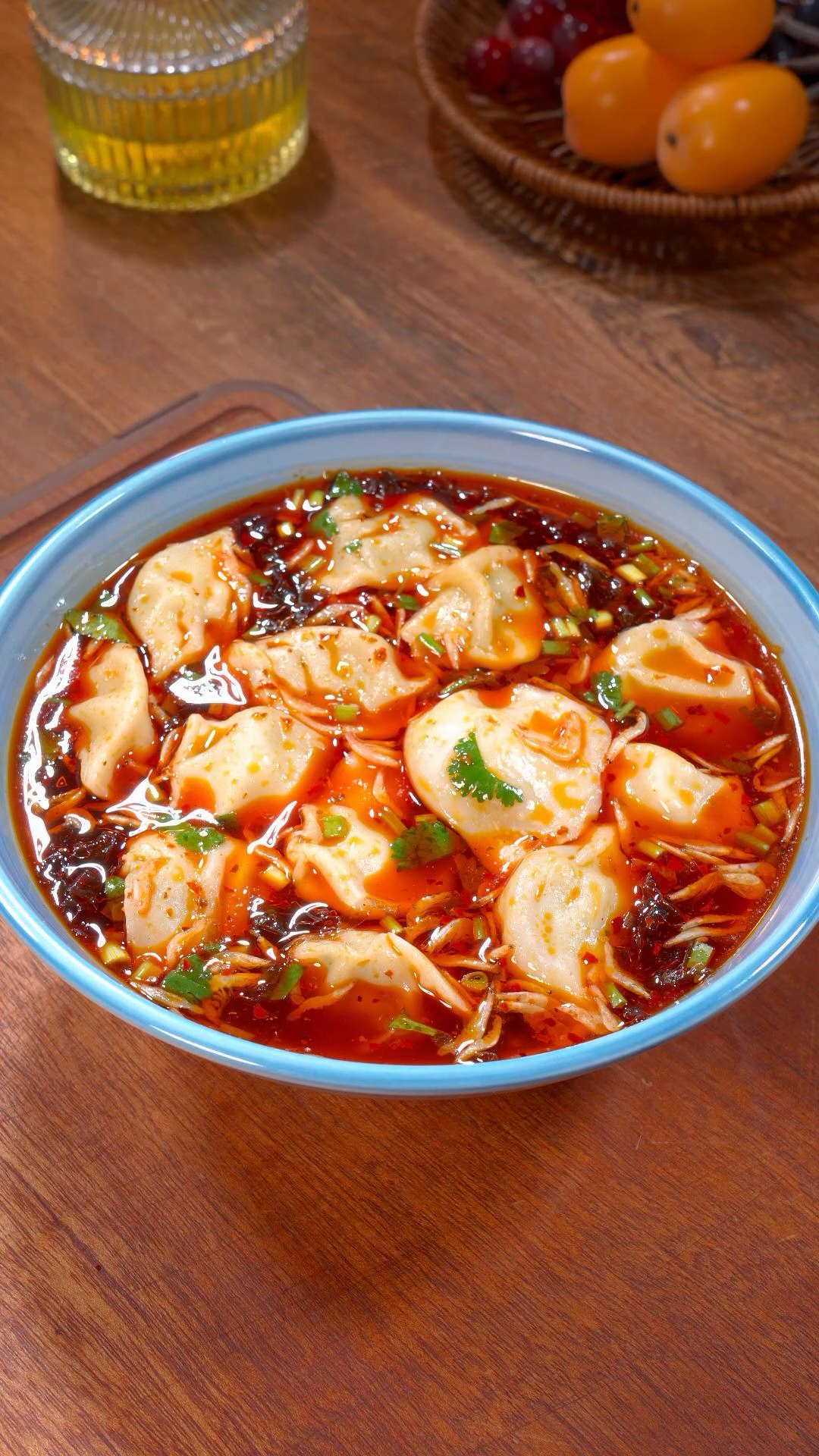 酸汤水饺的家常做法,酸辣开胃,学会了,再也不用去饺子馆了,好吃到连汤都不剩