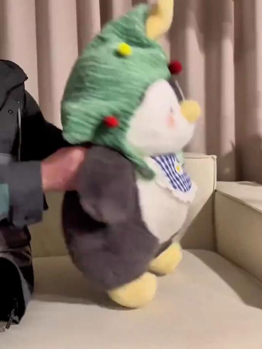 可爱小企鹅布娃娃 女生毛绒抱枕儿童抱睡礼