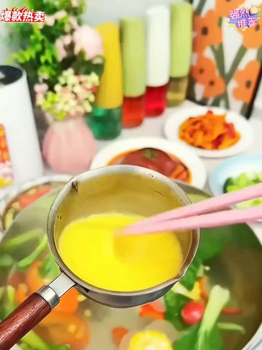 小锅用来热油好方便呀，导热快又均匀，还方便控制油量！