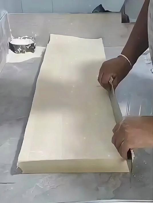 馄饨皮原来是这样切的
