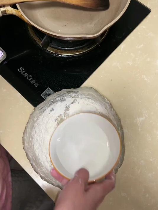 手抓饼加一堆蛋～饭后来点柚子味的榴莲……#记录真实生活