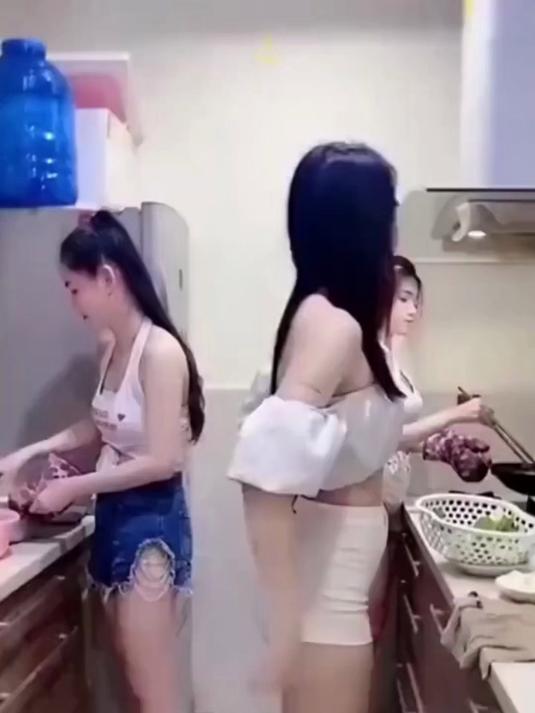 有了这个旋转备菜架,吃火锅别提有多方便,美观又省空间