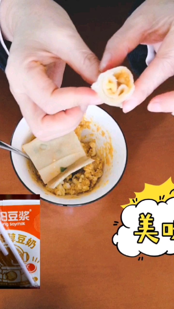 死面(包饺子剩的面)卷子鸡蛋蒜,今日早餐