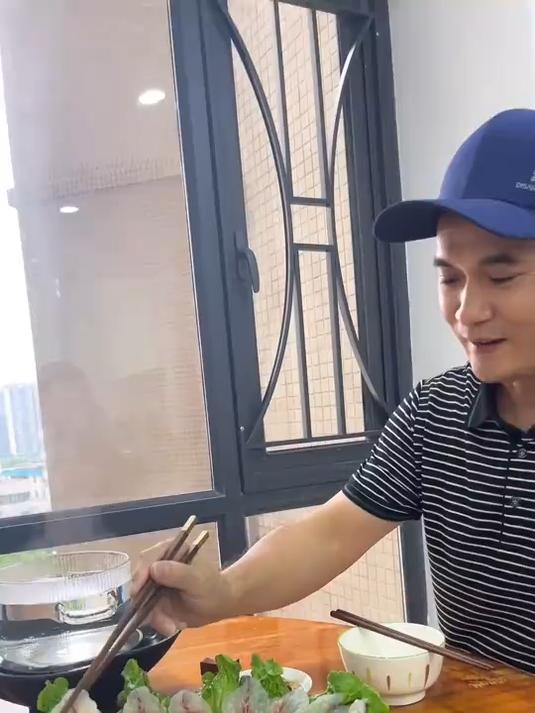 山坑鲩清水鱼片打边炉火锅确实不错我吃起来口感觉得甘甜爽口