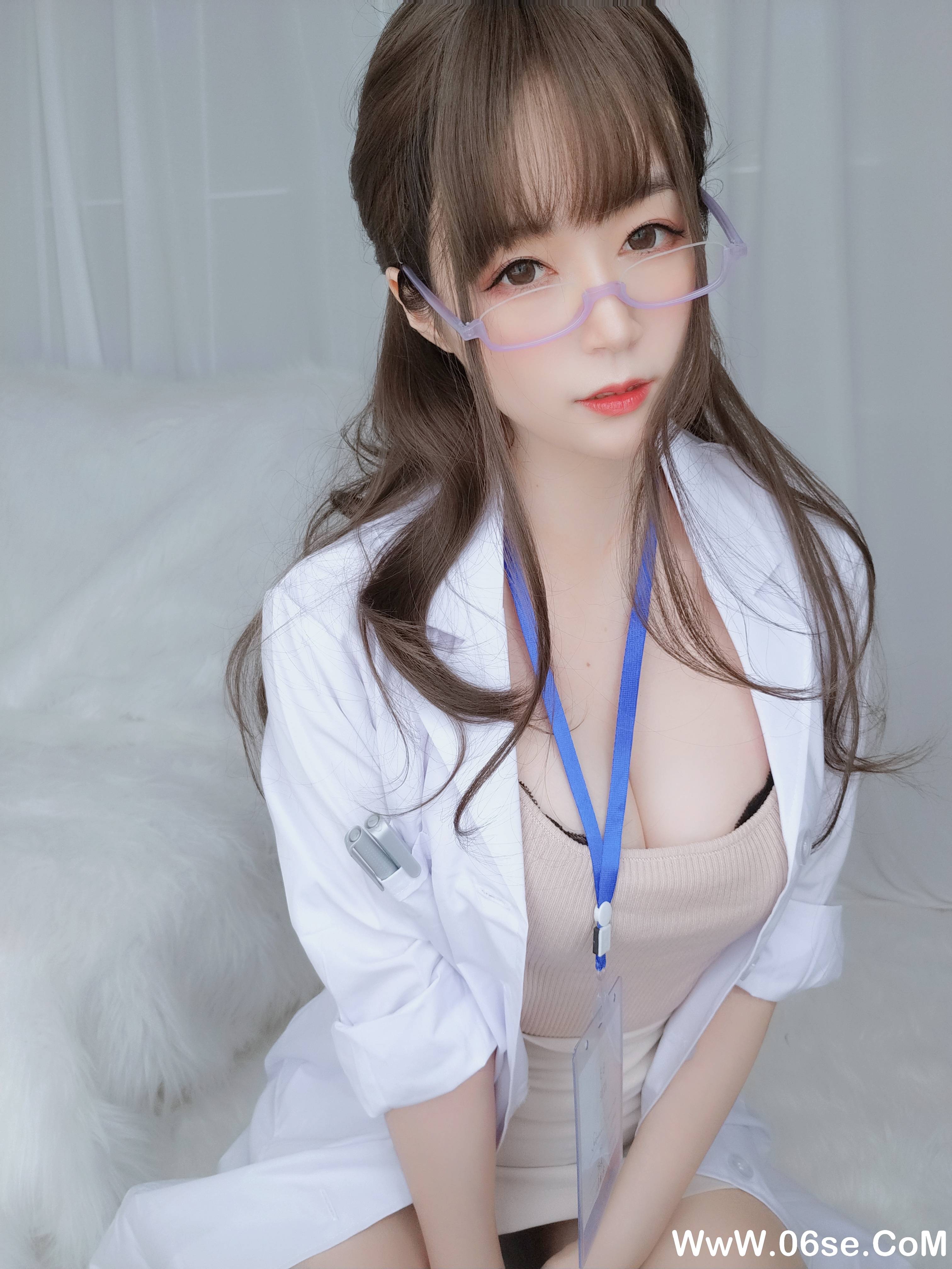 图片[103]-Coser小姐姐白银 NO.060 – 私人医生[159P+6V1.03G]-六色网