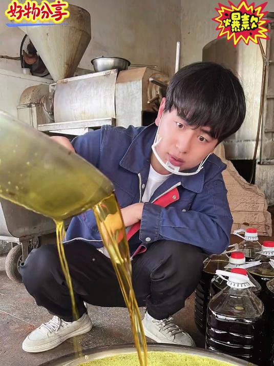 古法原香甄选原料非转基因菜籽油炒菜特别好吃