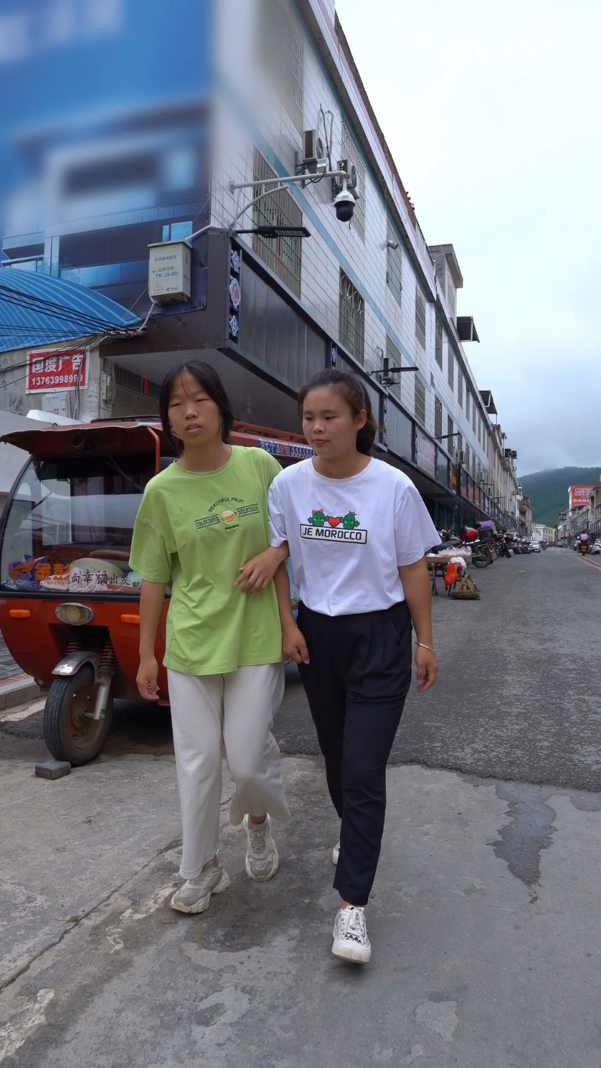 感冒了吃什么都没胃口,佳美悄悄给我熬了咸骨粥,原来孩子的成长真的就是一瞬间