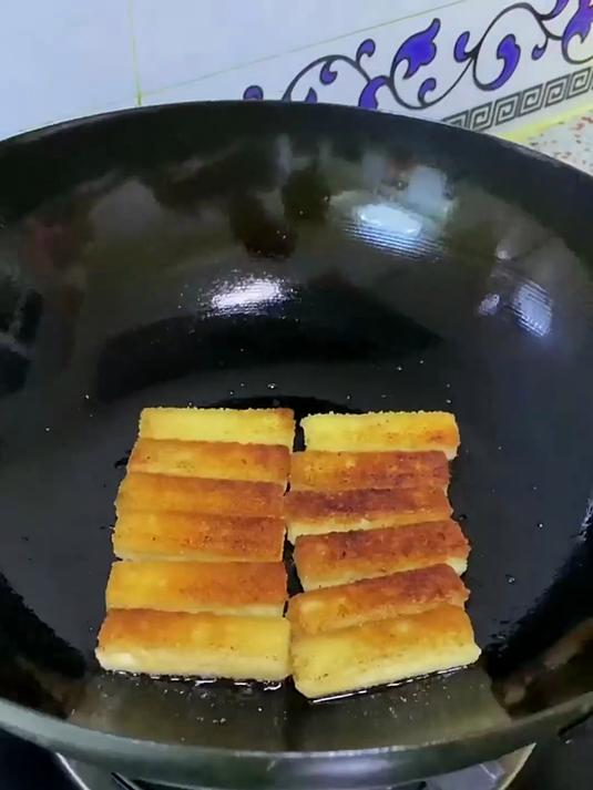 还没有吃过红糖糍粑的一定要尝尝安井的这款了,操作方便