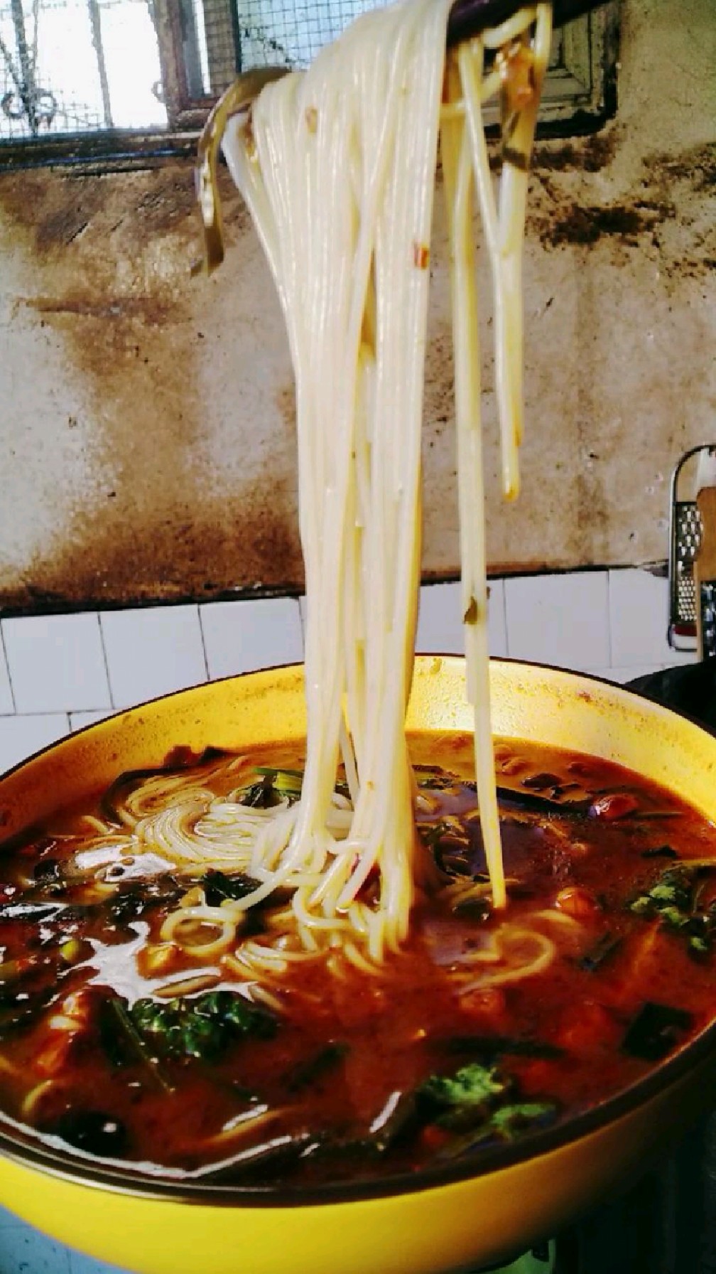 米线和配菜太香了