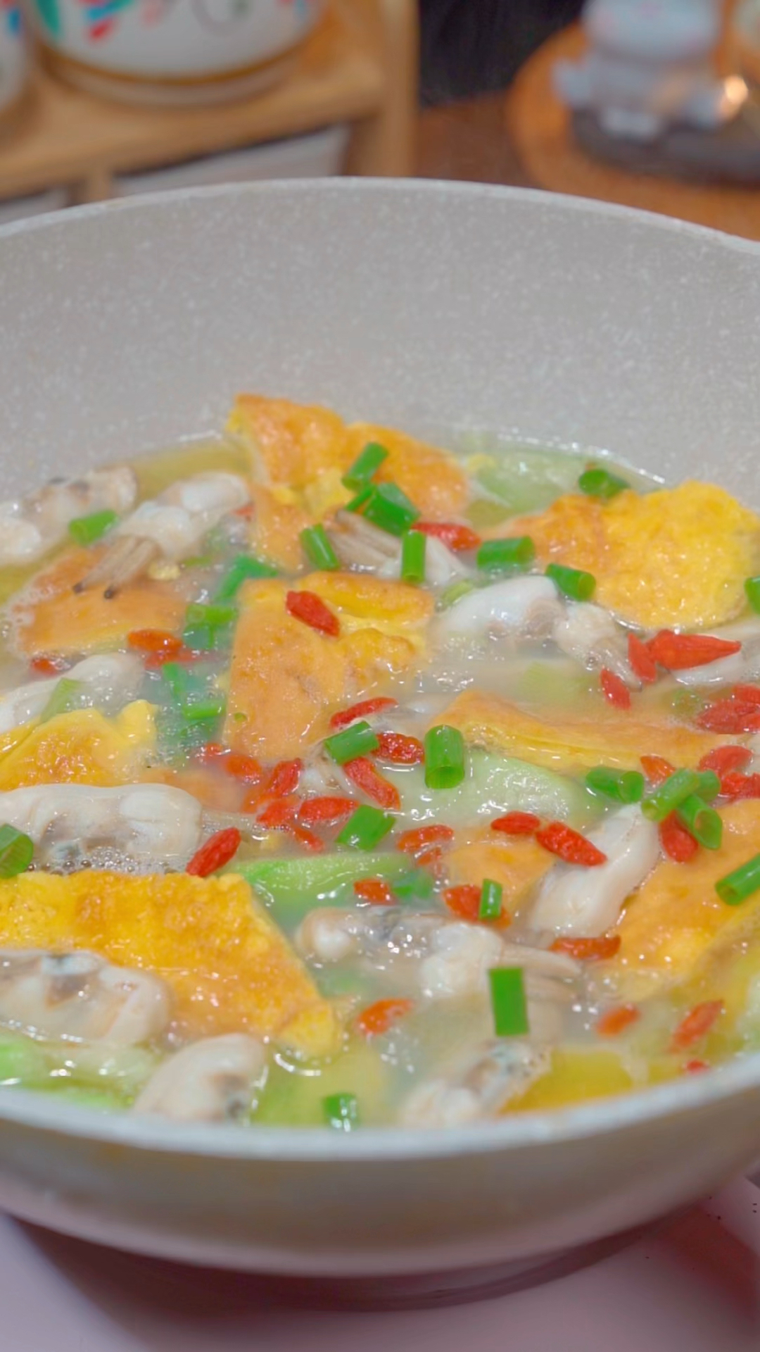 丝瓜蛏肉汤这样做翠绿不发黑