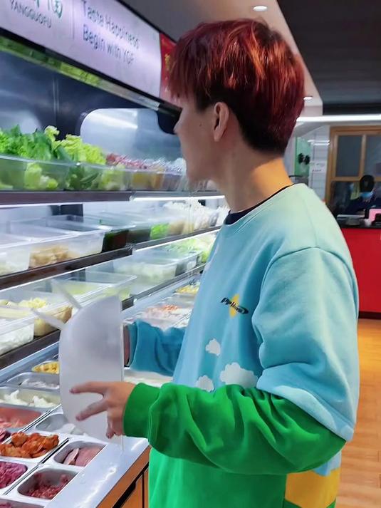 贵妇相对论第三章第八节:麻辣烫是十菜一汤