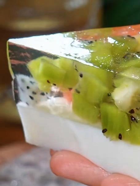 今天教大家做一个水果果冻