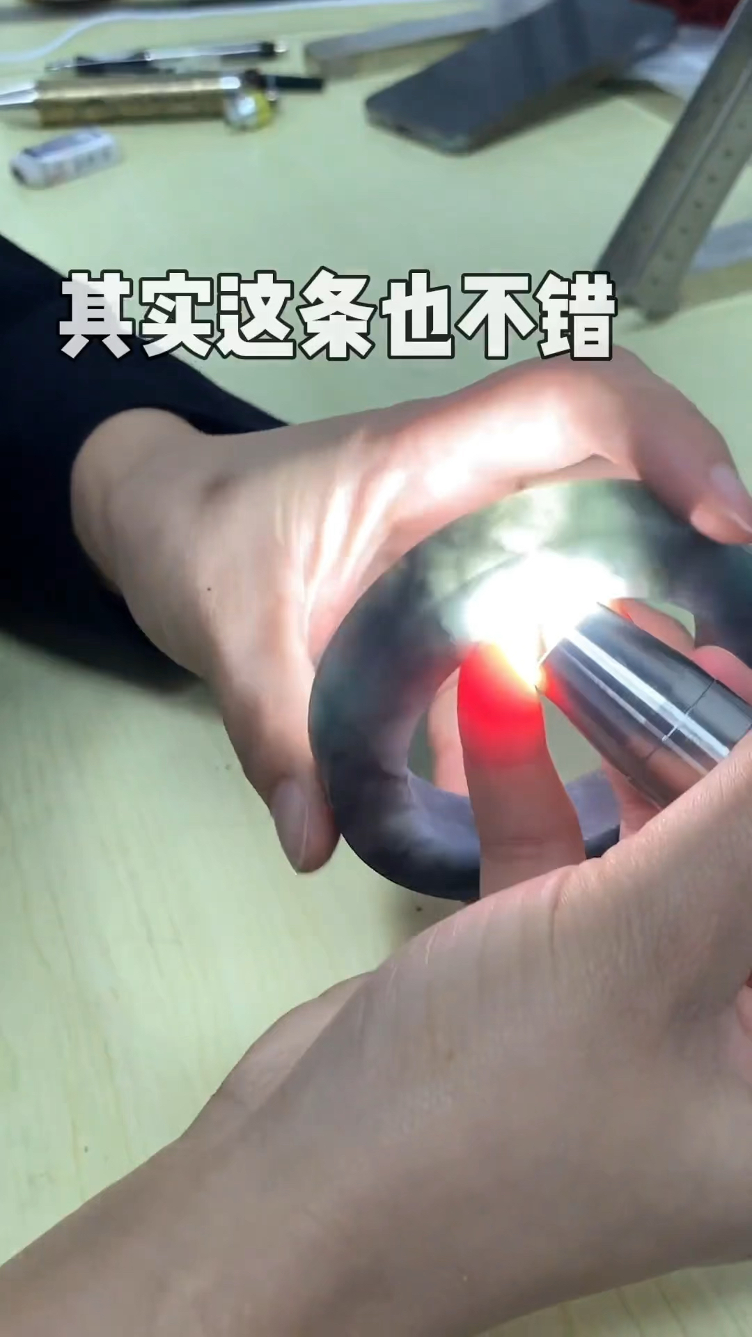 粉丝大哥定做的冰乌鸡翡翠手镯起货分享!