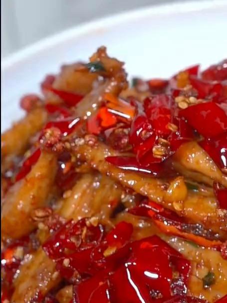 香辣鸡尖 像这样做,也太绝了#香辣鸡翅尖#