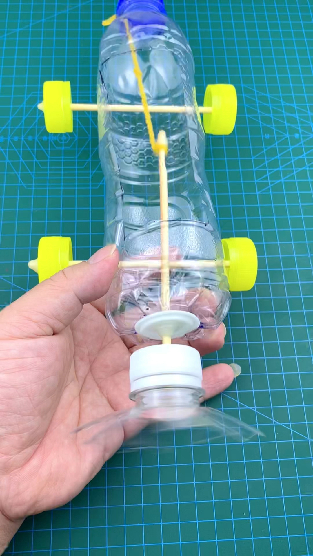 【手工】用饮料瓶做的电动玩具车_哔哩哔哩 (゜-゜)つロ 干杯~-bilibili