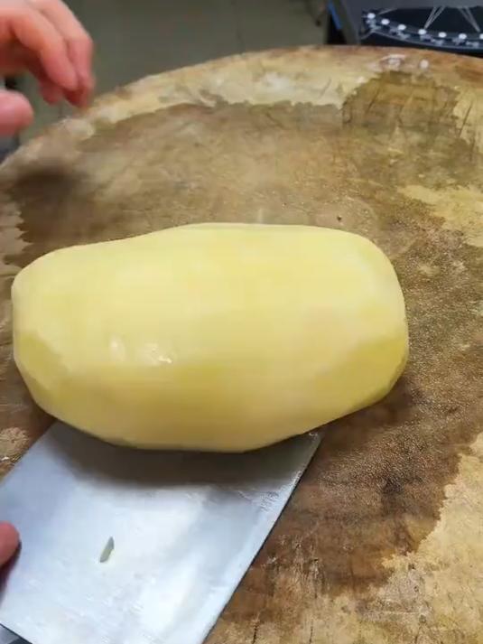 厨师日常：练好基础切菜刀法，稳拿菜刀，才能稳住一桌好菜#厨房小白逆袭#