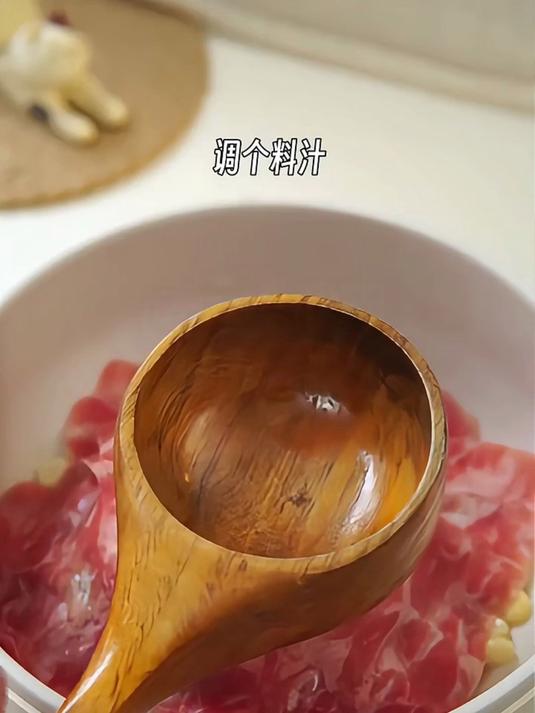 香喷喷的黑椒牛肉饭，快速又美味呀！