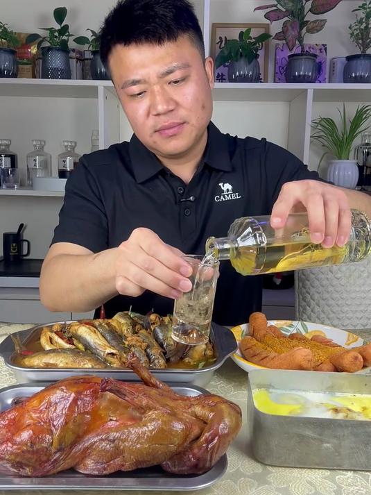 酱焖柳根鱼 再来个东北大酱卧鹅蛋 又是美好的一天