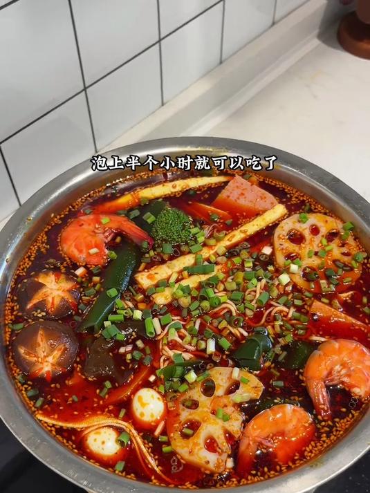 天热一定要试试自己在家做这个钵钵鸡