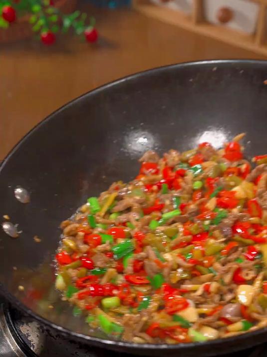 天热不想吃饭,炒个酸辣下饭的酸辣鸡杂