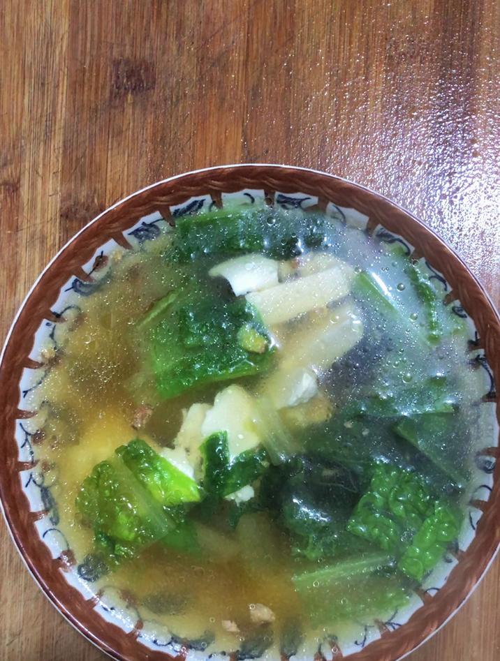 豆腐汤加什么配菜最好喝,加莴笋叶最好喝