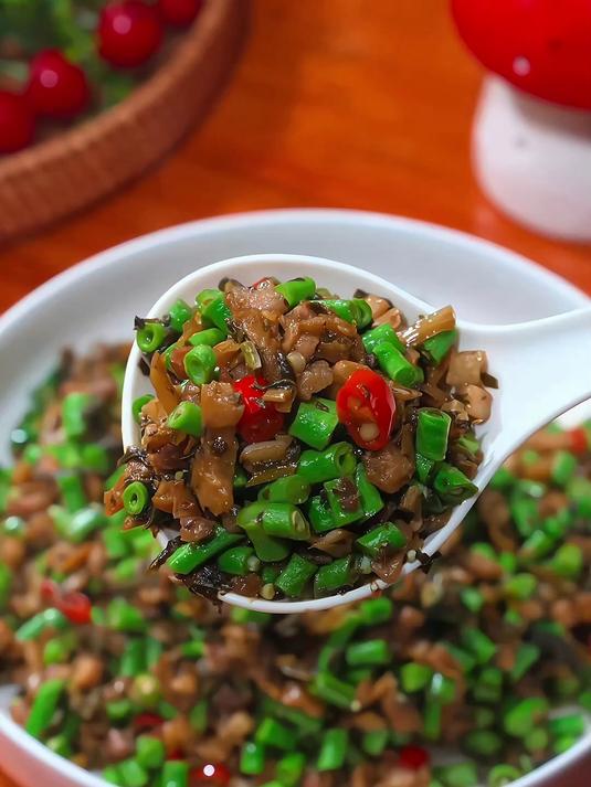 外婆菜炒豆角家常做法