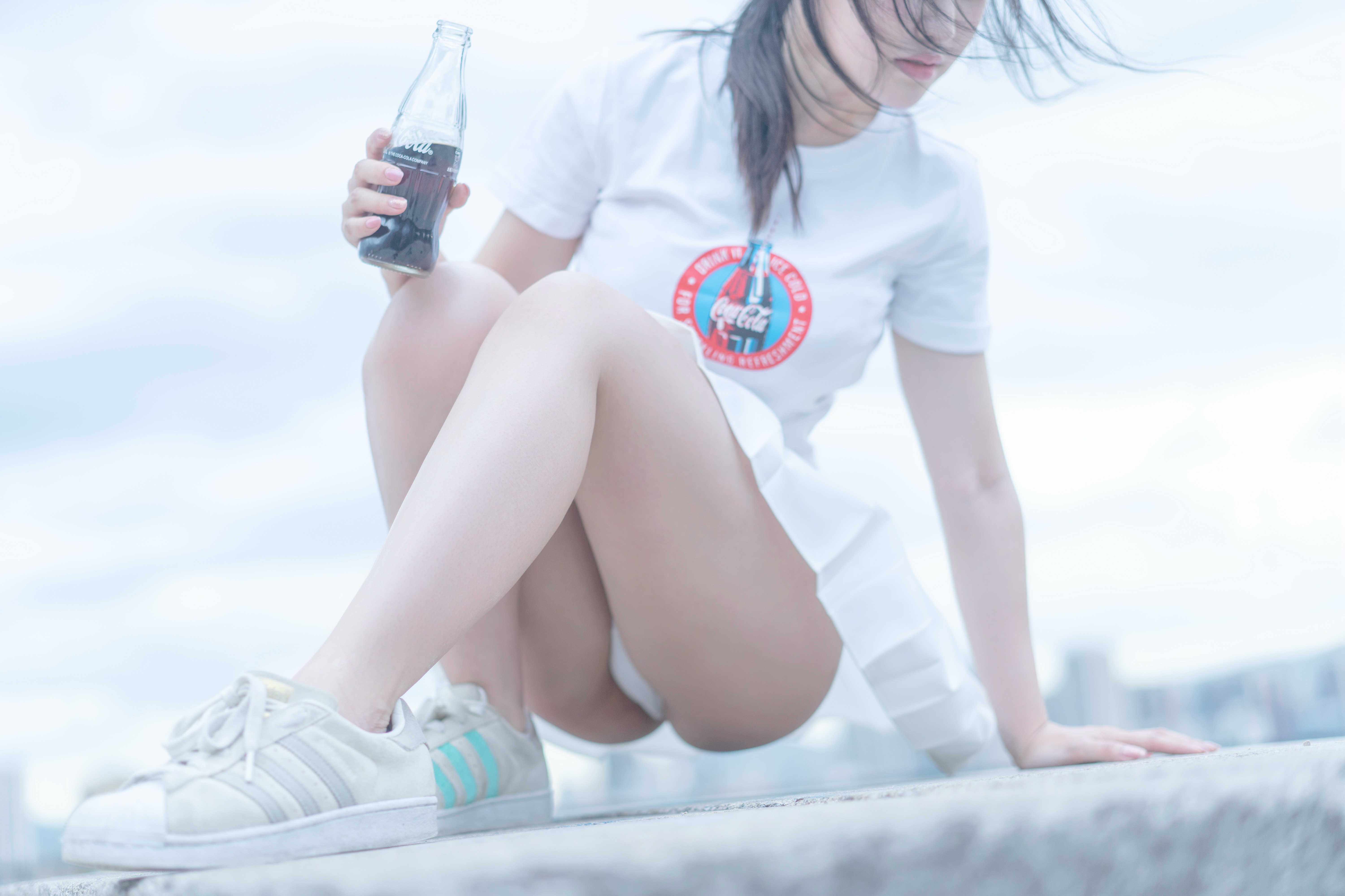 图片[15]-小何同学 – 053 尾巴可乐JK [18P33M]-六色网