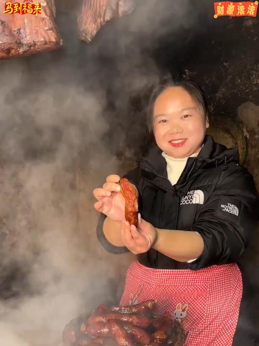 在我们四川香肠腊肉要是不熏那就叫风吹肉