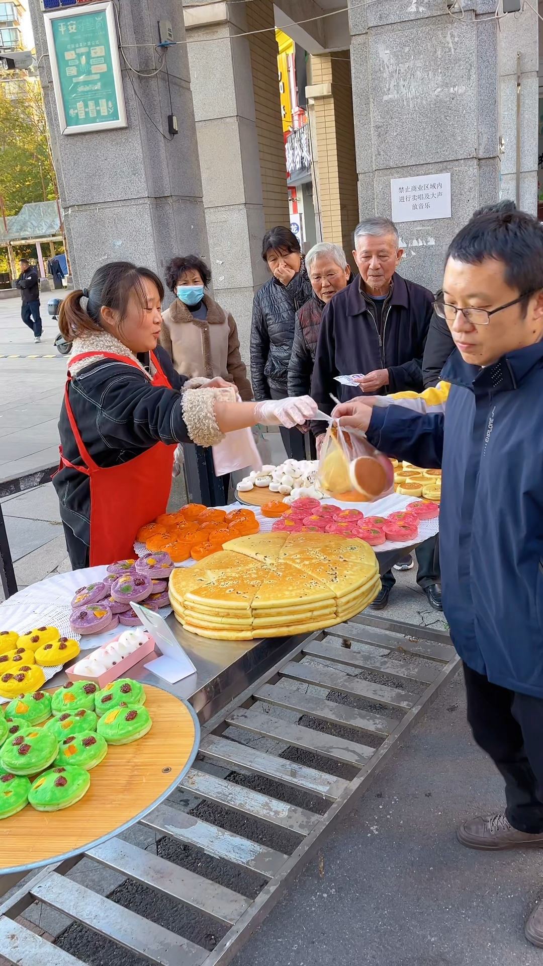今天给大家分享一个杂粮果蔬饼的做法
