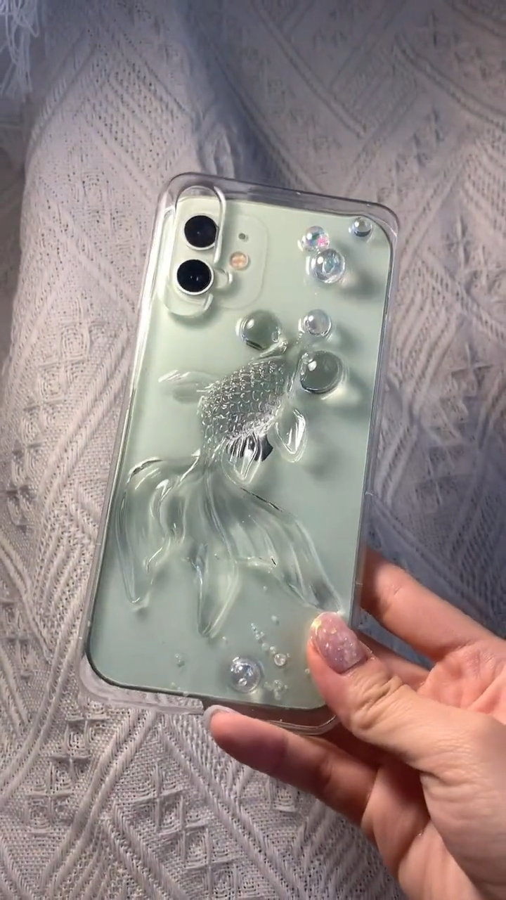 滴胶金鱼手机壳,是不是很仙呀～
