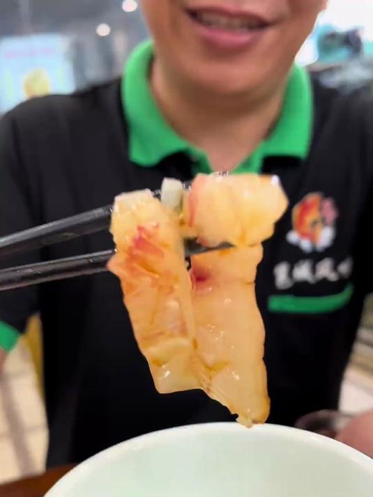 山泉水吊水草鱼，肉质鲜甜脆爽，就是爱这一口鱼味