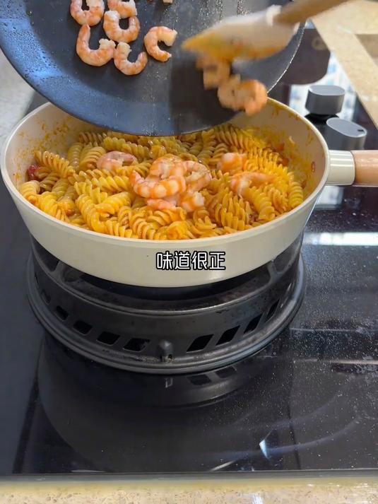 花10分钟搞定小朋友的早餐番茄肉酱意面