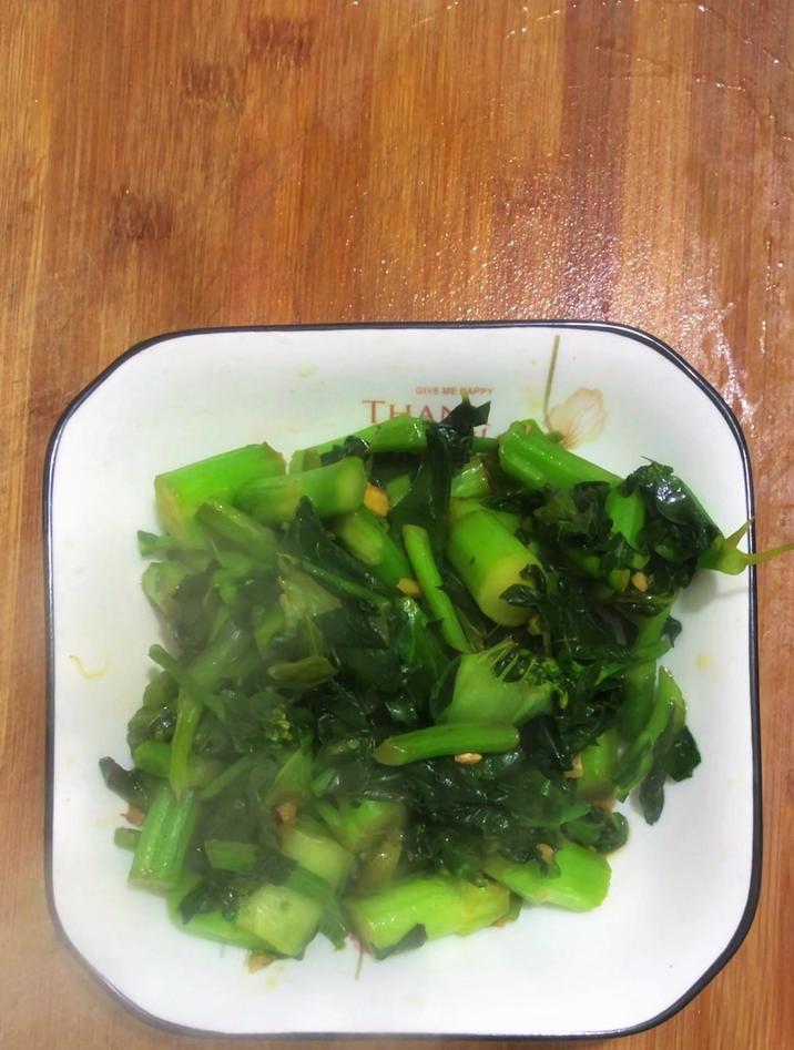 冬天吃什么菜,吃清炒菜苔,清脆爽口