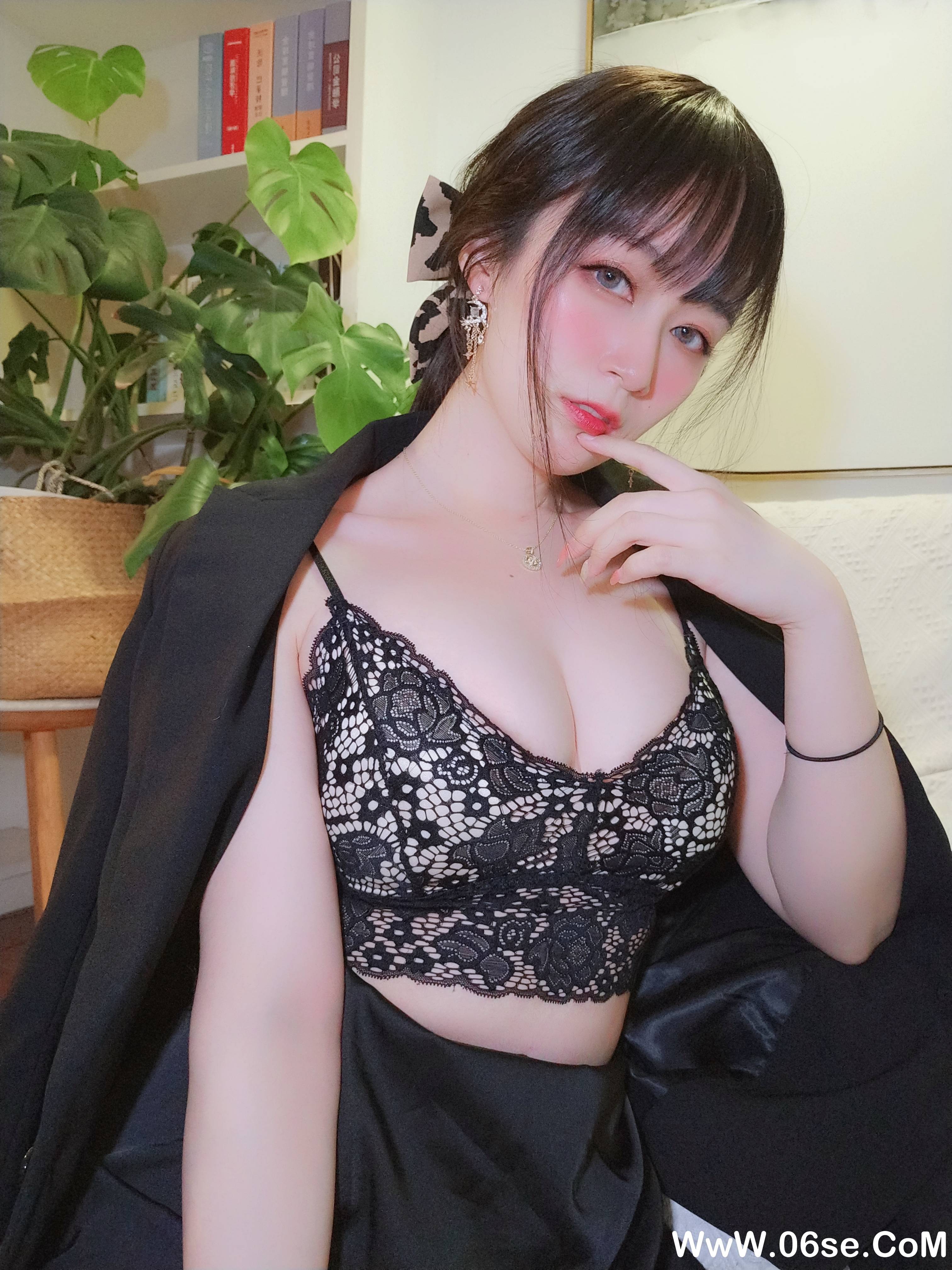 图片[33]-Coser小姐姐白银 NO.098– 酒后女秘书 [70P+2V627M]-六色网