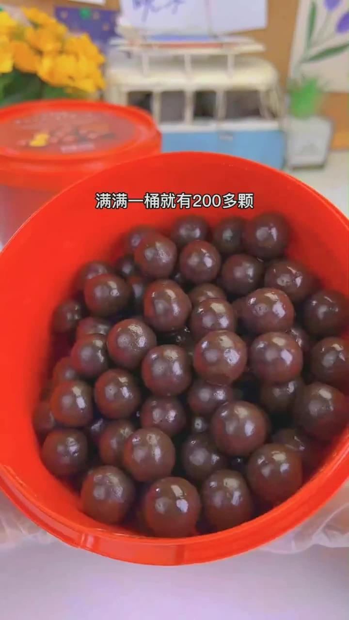 小时候最爱吃的的巧克力夹心球