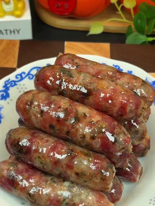 早餐加分项!梅干菜腊肠夹面包,咸香可口超顶饱