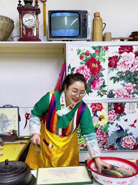东北猫冬两天不吃鱼就想的慌，做个三道鳞炖粉条