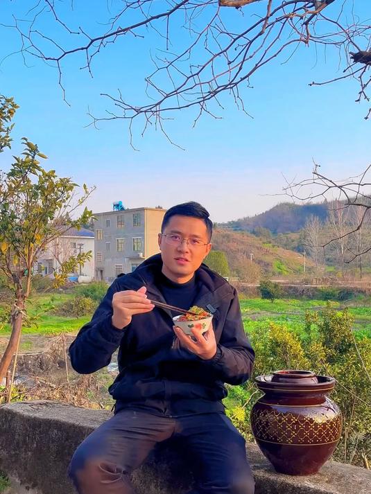 抚州香辣菜梗这东西看着不起眼却是刻在本地人骨子里的念想