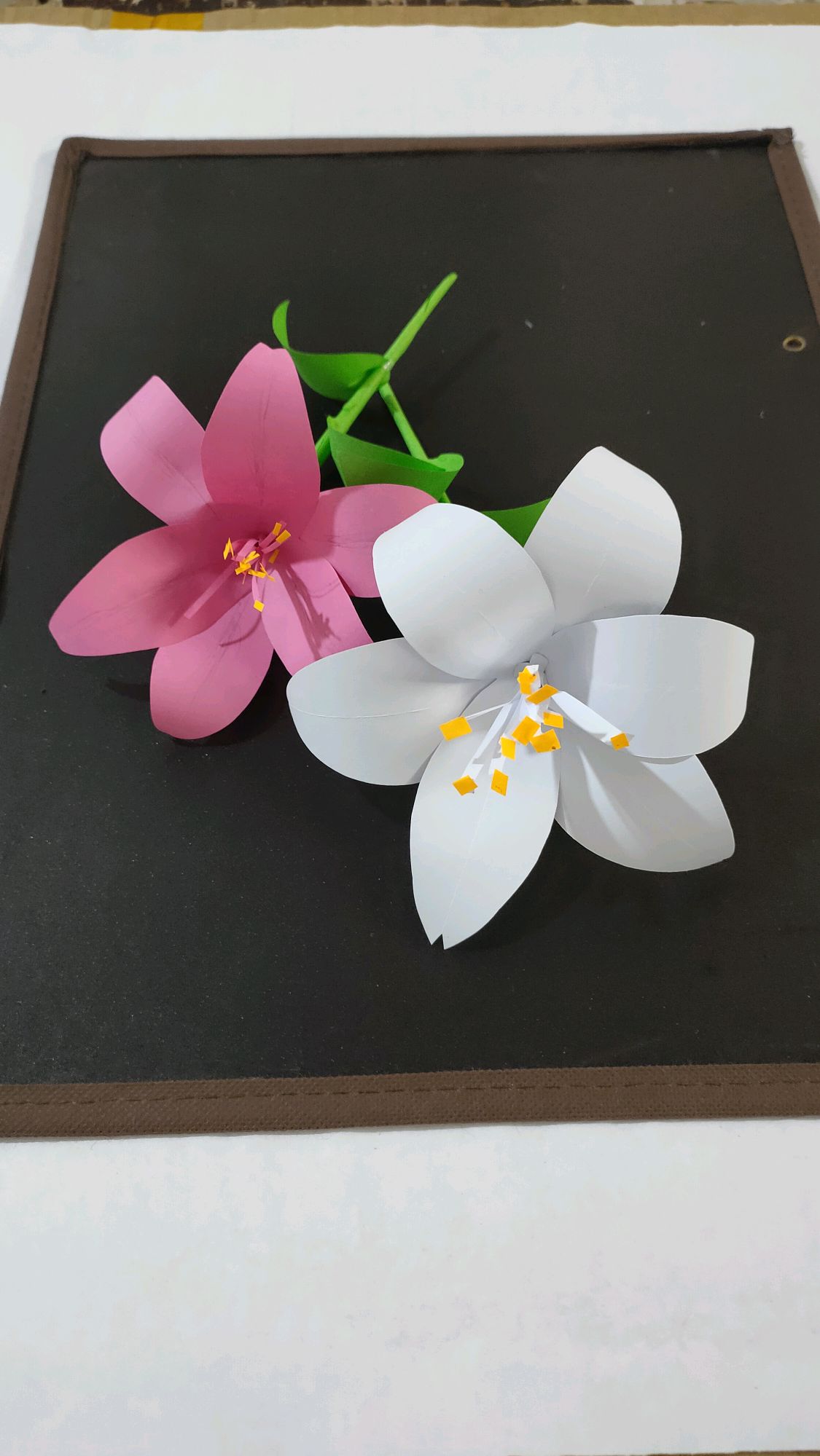 创意手工制作百合花视频教程!