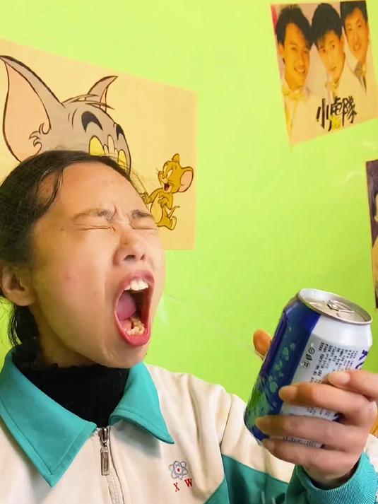 小时候吃的火爆鸡筋还记得吗 喝过旭日升的都结婚了吧