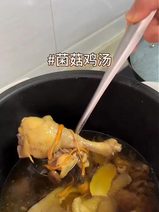 天农 纯种清远鸡整鸡肉 2斤 山林散养清远土鸡走地鸡 冷冻 供港品质