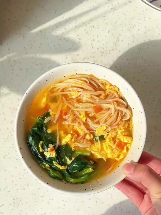番茄菠菜鸡蛋汤