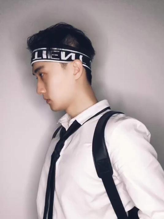 听说在键盘上打出“CJ”拼音都是显示吃鸡,不信你试试