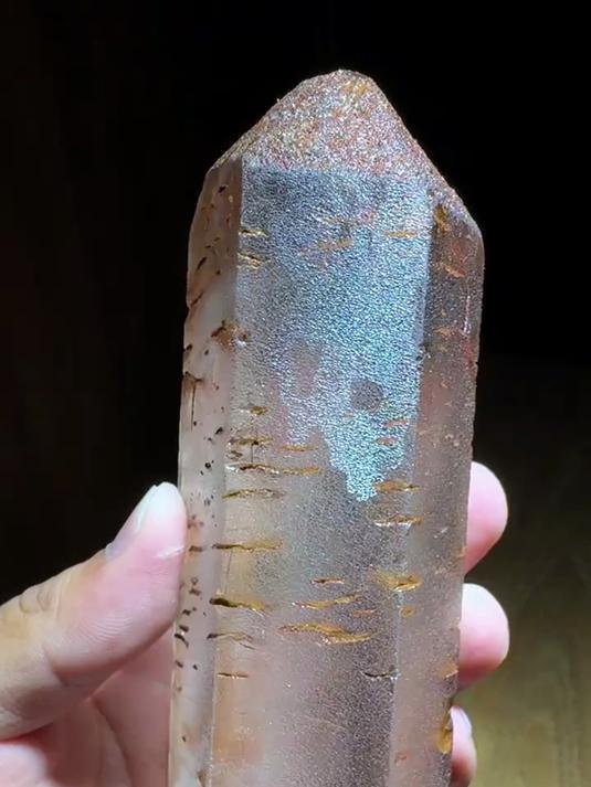 不是所有红石头都是鸡血石