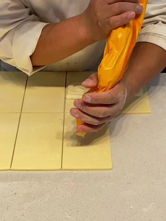 丹麦红豆面包制作.