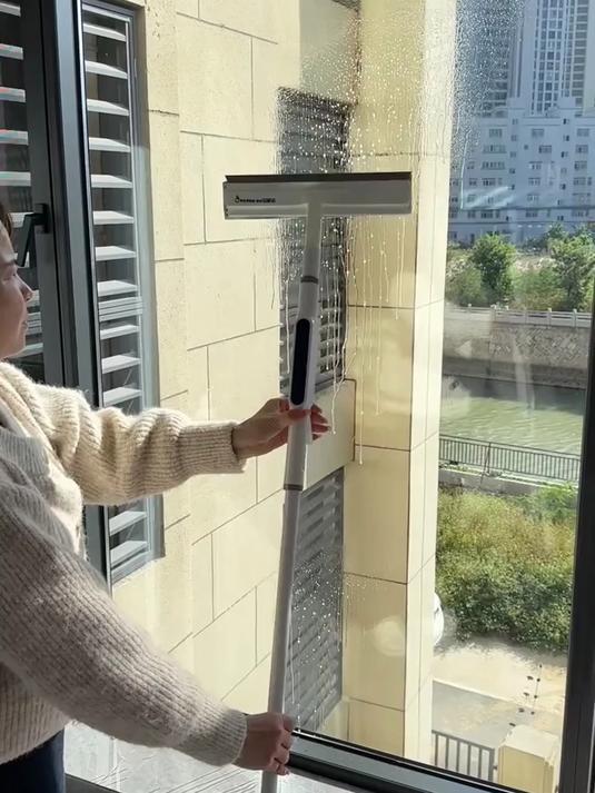 擦玻璃准备过年了 宝家洁的这款擦玻璃神器 无论里外都能