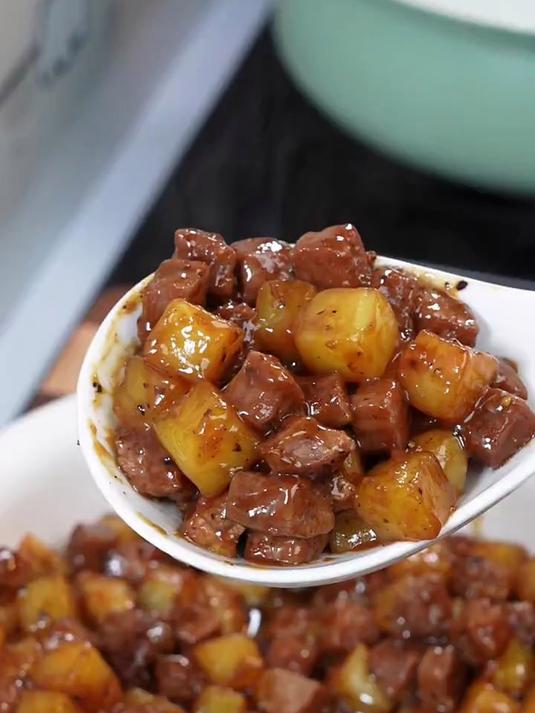 土豆黑椒牛肉粒太美味了