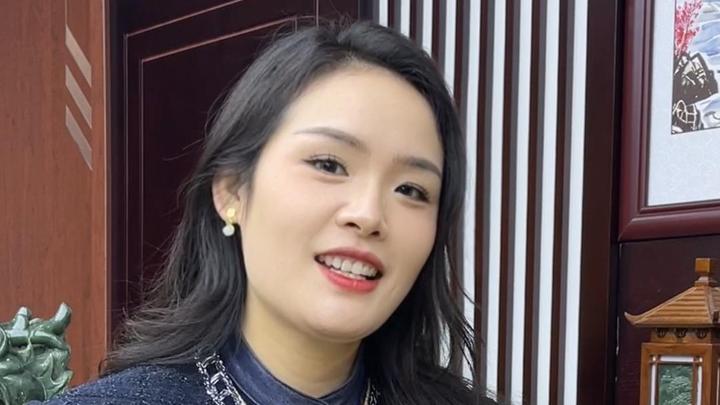 翡翠跟和田玉比到底哪个更好
