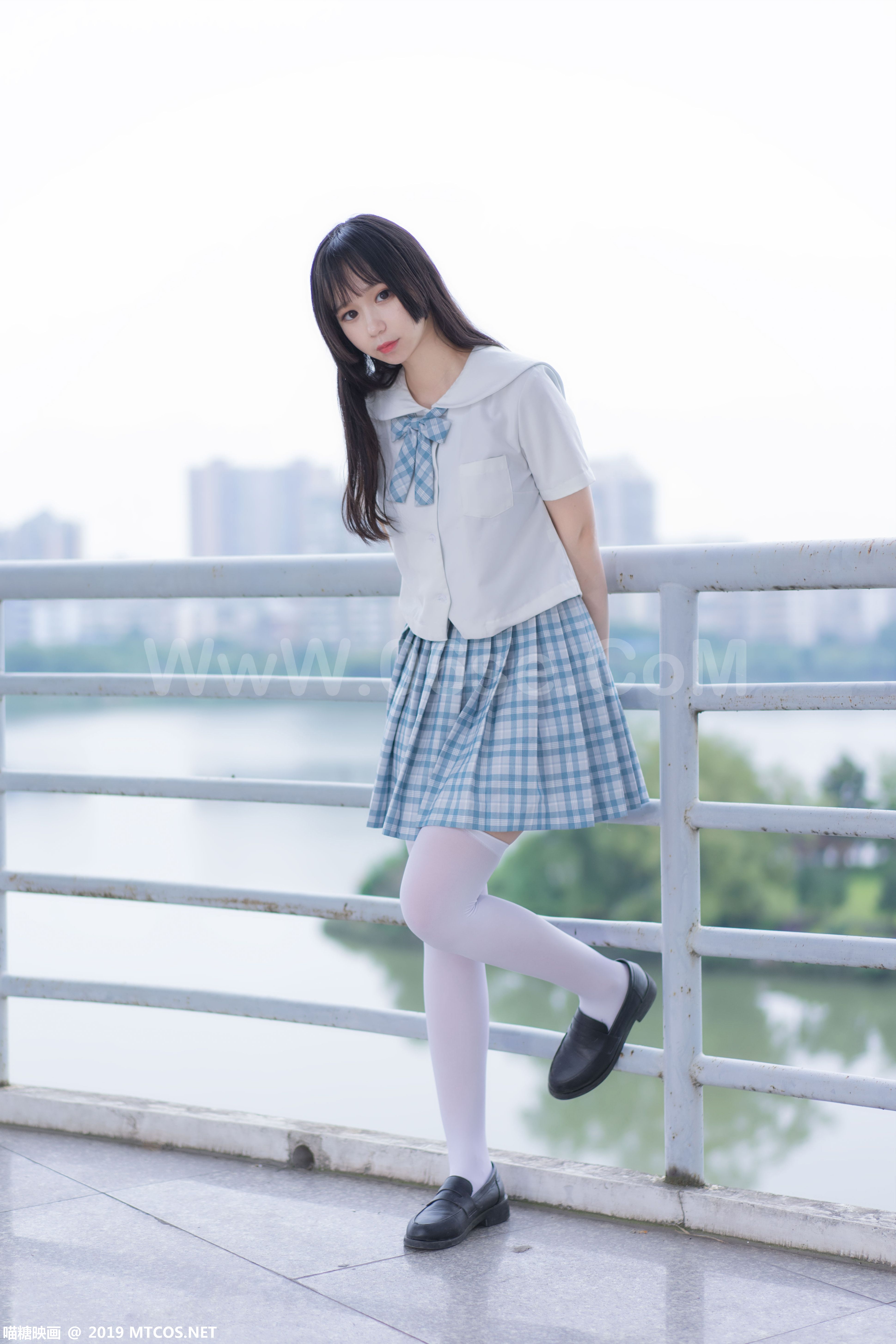 图片[7]-[MTCos] 喵糖映画 Vol.015 半度度度喵 白丝格子裙-六色网