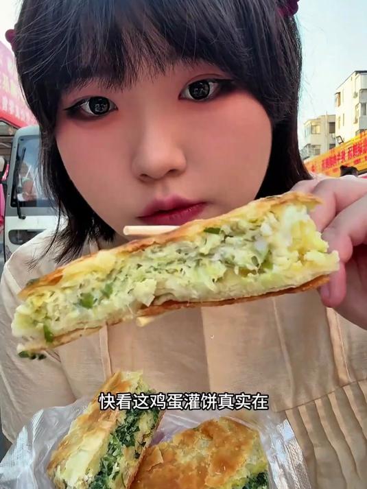 各种包子馅饼在早市应有尽有